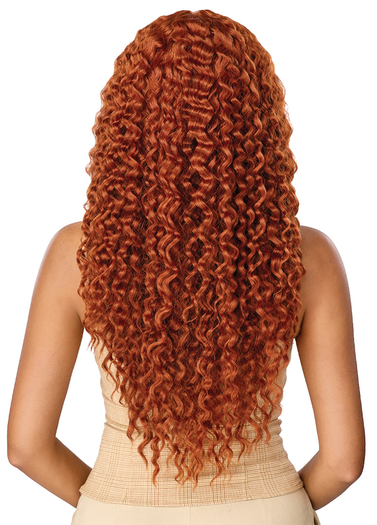 Outre Peruvian Curls — Back view