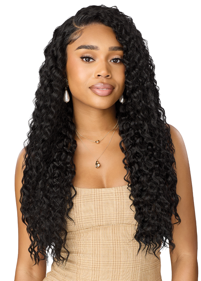 Outre Peruvian Curls — Natural Black model